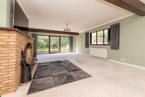 4 bedroom detached house for sale, Lushington Hill, Wootton Bridge