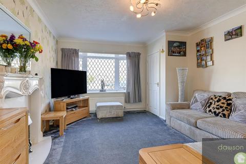 3 bedroom semi-detached house for sale, Thirlmere Avenue, Elland