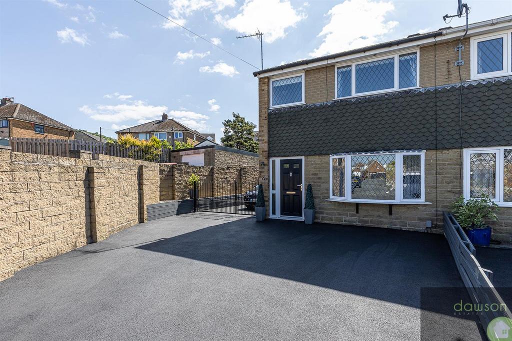 Thirlmere Avenue, Elland 3 bed semidetached house for sale £245,000