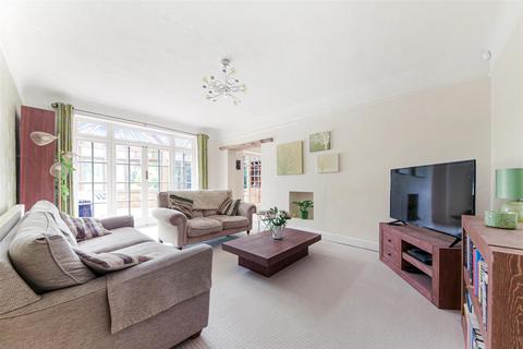 63 Ashley Road, Epsom, KT18 5BN