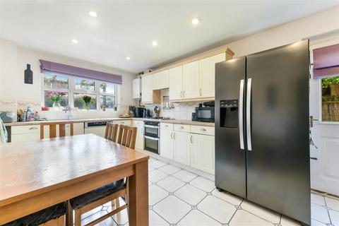 38 Manor Crescent, Epsom, KT19 7EF