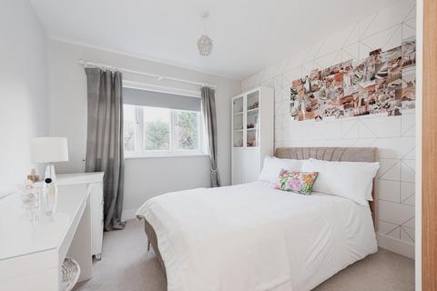 2 Amber Close, Epsom Downs, Epsom, KT17 3BG