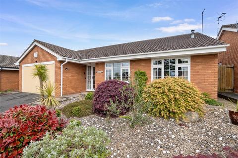3 bedroom detached bungalow for sale, Byefields, Kempsey, Worcester