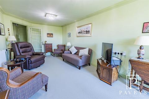 1 bedroom flat for sale, Pole Barn Lane, Frinton-On-Sea