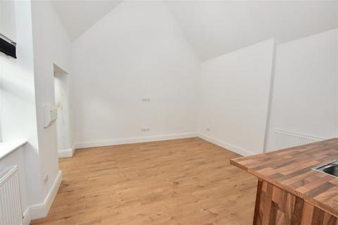 1 bedroom apartment to rent, Church Street, South Cave