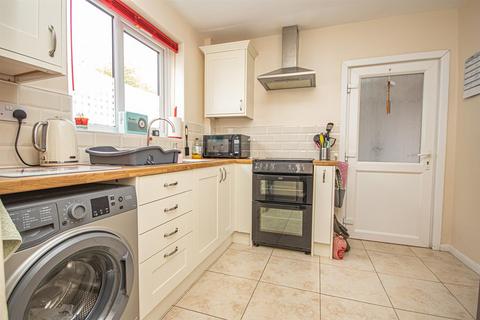 13 Bentley Road, Uttoxeter, ST14 7EF