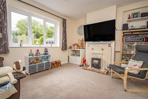 13 Bentley Road, Uttoxeter, ST14 7EF