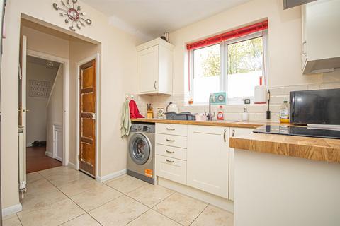 13 Bentley Road, Uttoxeter, ST14 7EF
