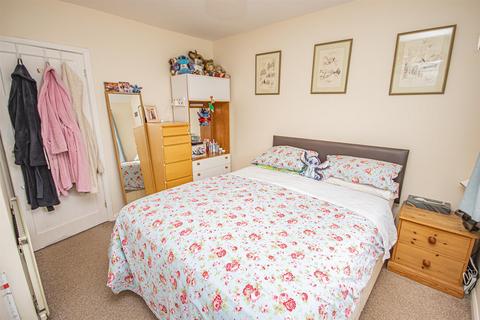 13 Bentley Road, Uttoxeter, ST14 7EF