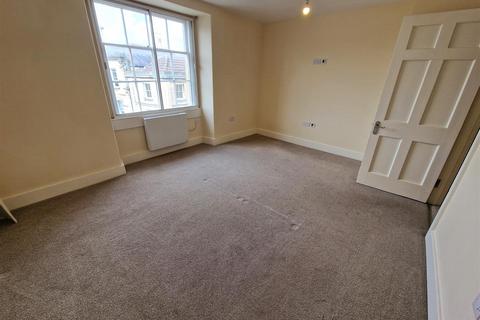 1 bedroom flat for sale, Market Place, Chippenham