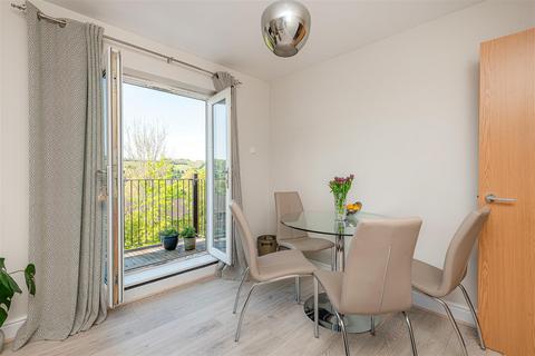2 bedroom flat for sale, Freer Crescent, High Wycombe HP13
