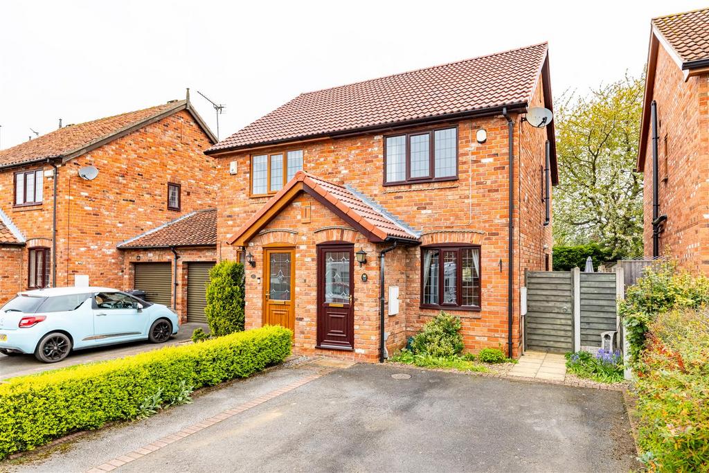 Westwinds Gardens, Winterton 2 bed semidetached house for sale £150,000