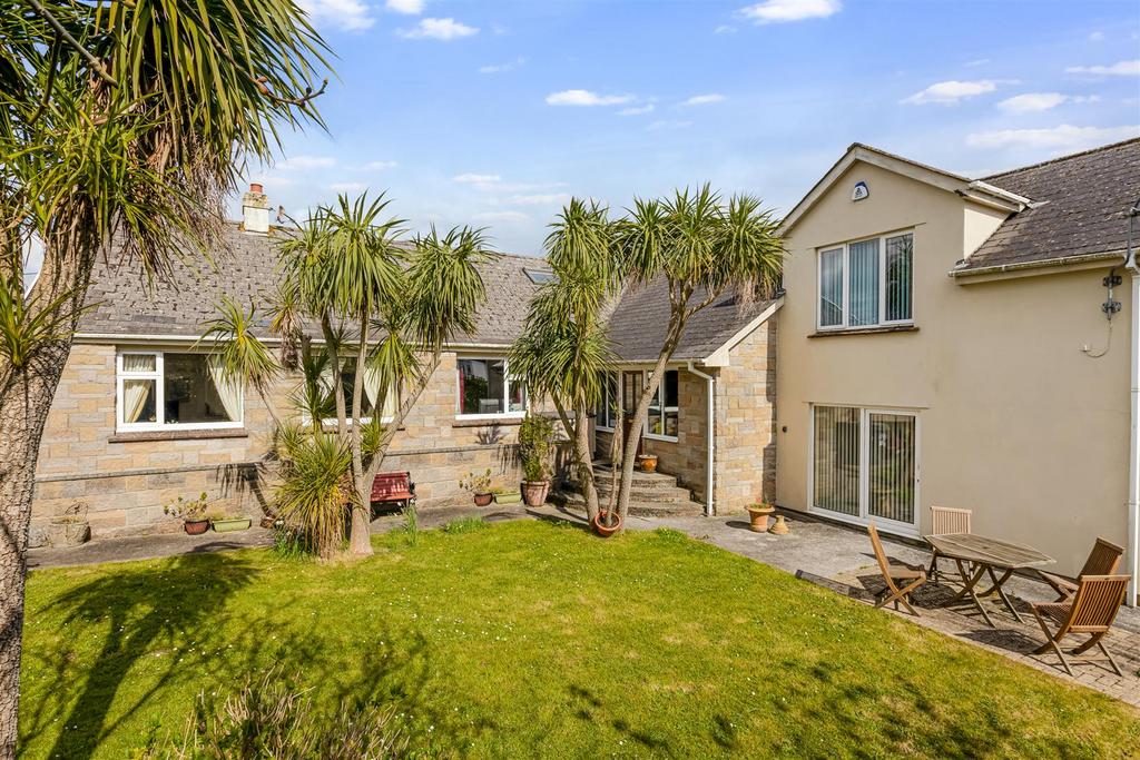 Ashleigh Close, Torquay 6 bed detached house for sale £695,000