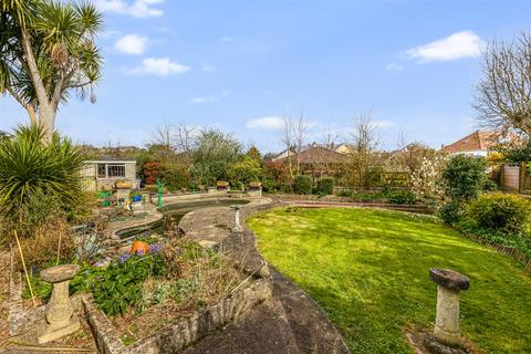 Roselands Ashleigh Close, Torquay, TQ2 8HP