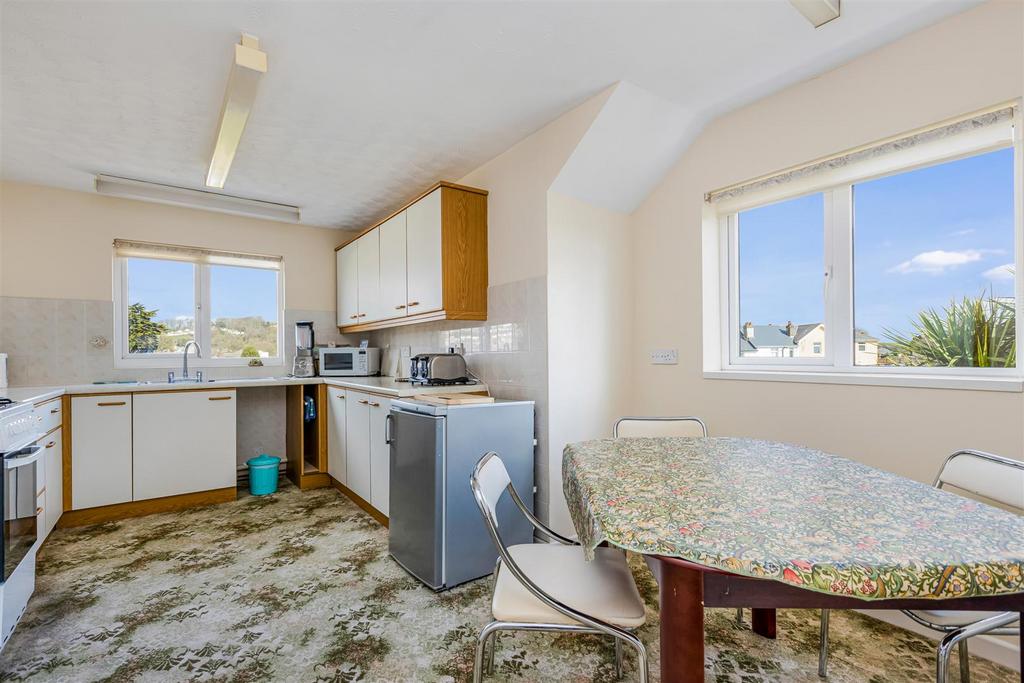 A18 - Annexe Kitchen