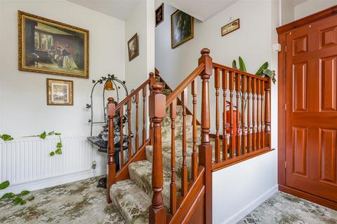 Roselands Ashleigh Close, Torquay, TQ2 8HP