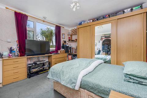 Roselands Ashleigh Close, Torquay, TQ2 8HP