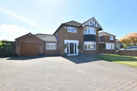 3 bedroom detached house for sale, Cromwell Road, Cleethorpes DN35