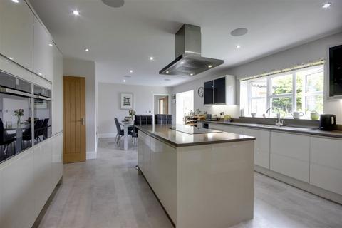 14 Copper Beech Close, Swanland, North Ferriby, HU14 3LR