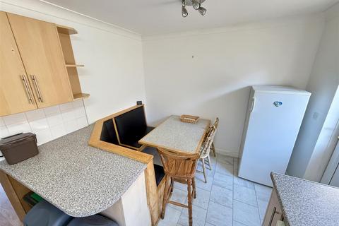 5 Llys Y Dderwen, New Quay, SA45 9SY