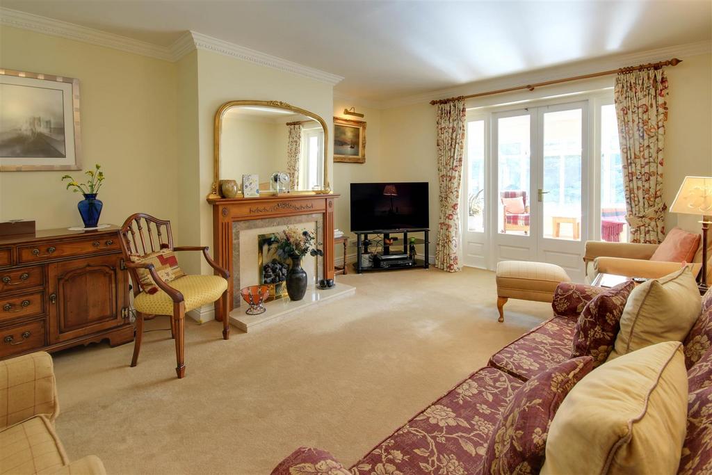 Cliff Top Lane, Hessle 3 bed detached bungalow for sale £595,000