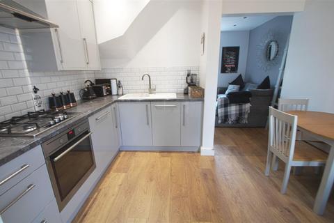 2 bedroom terraced house for sale, Hickstars Lane, Billericay CM12