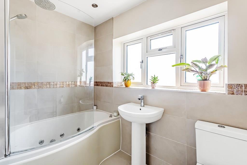28-Clare-Crescent-11.jpg