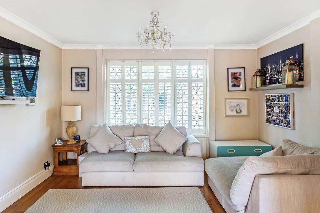 28-Clare-Crescent-7a.jpg