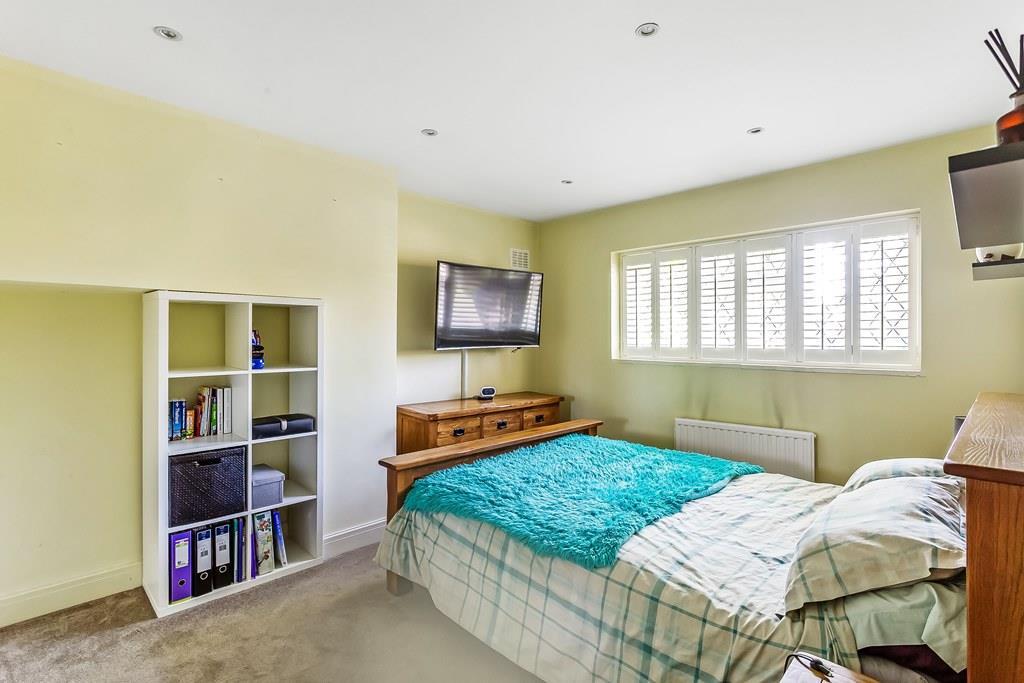 28-Clare-Crescent-15.jpg