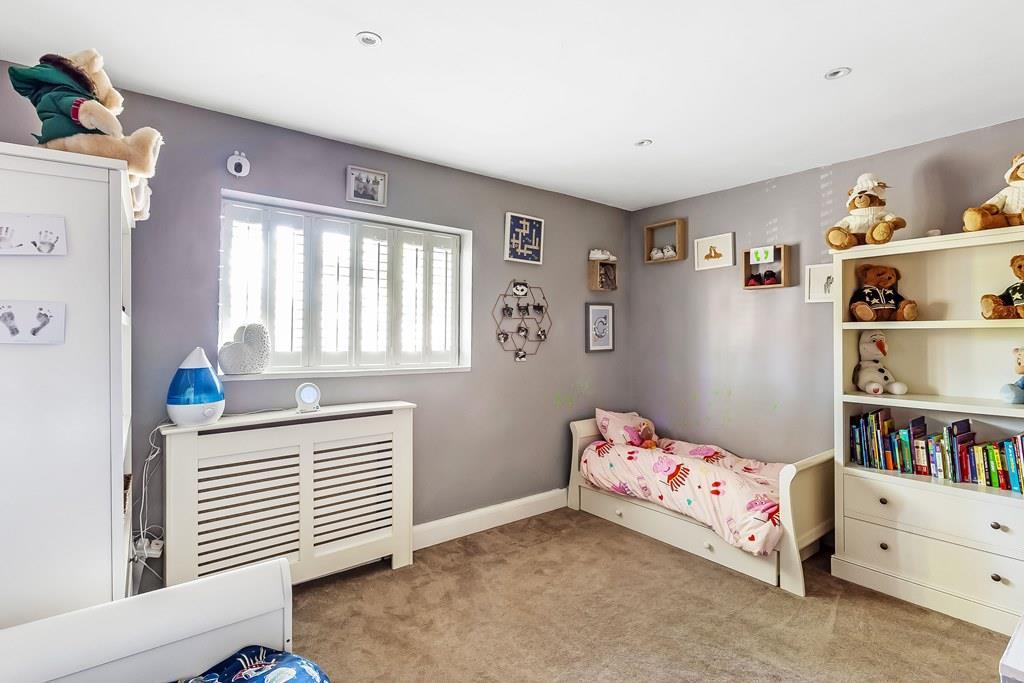 28-Clare-Crescent-17.jpg
