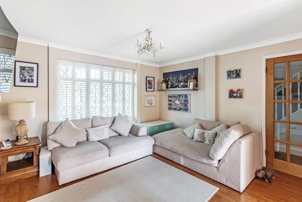 28-Clare-Crescent-9a.jpg