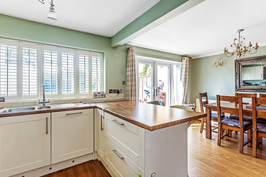 28-Clare-Crescent-4.jpg