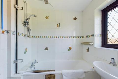 9 Alders Green, Gloucester, GL2 9HJ