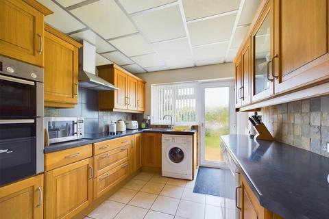 4 bedroom semi-detached house for sale, Cousley Close, Hucclecote, Gloucester