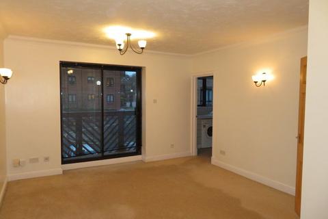 2 bedroom flat to rent, Tudor Lodge, Buckhurst Hill IG9