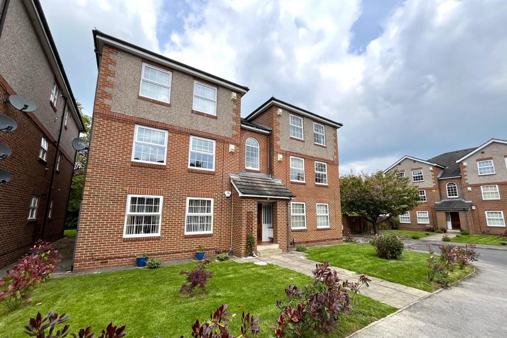 Fairfield Court, Alwoodley, Leeds 2 bed apartment for sale £180,000