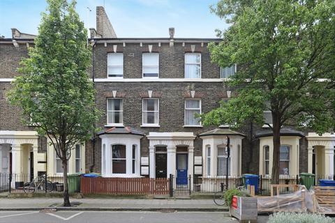 2 bedroom flat for sale, Larcom Street, London, SE17