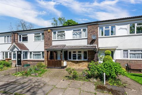 4 Cedars, Banstead, SM7 3JB