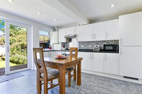 4 Cedars, Banstead, SM7 3JB
