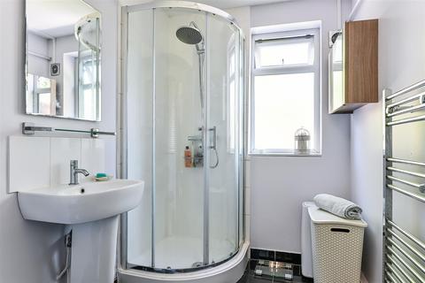 4 Cedars, Banstead, SM7 3JB