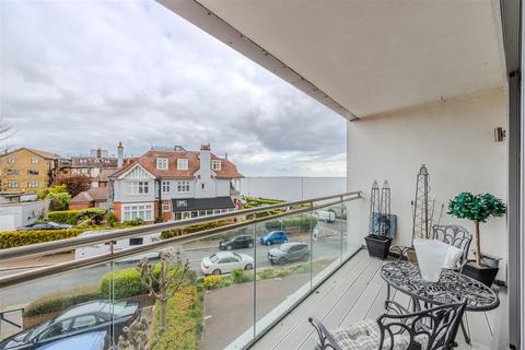 2 bedroom apartment for sale, THE LEAS, Westcliff-On-Sea