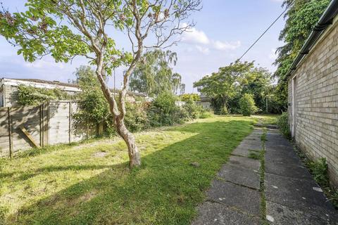 3 bedroom house for sale, Chiltern Avenue, Bedford