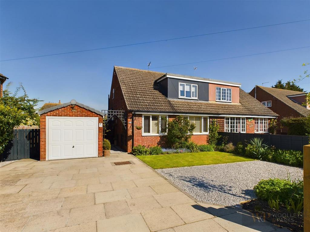 Main Street, Tickton, Beverley 3 bed semidetached house £295,000