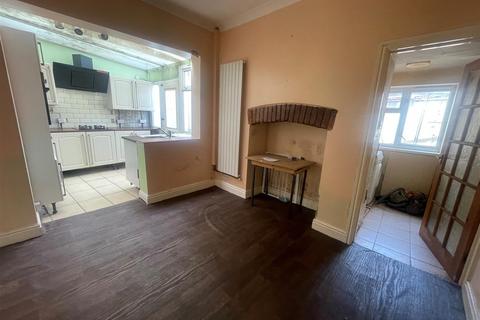 2 bedroom terraced house for sale, Trinity Road, Llanelli
