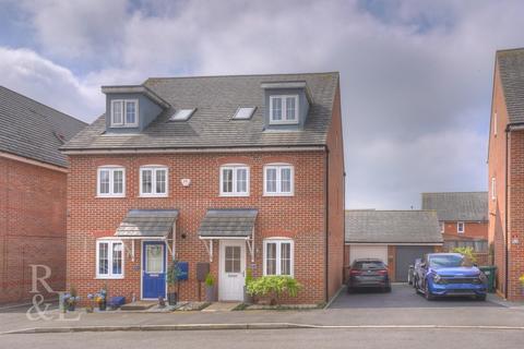 4 bedroom semi-detached house for sale, Sunderland Close, Church Gresley, Swadlincote