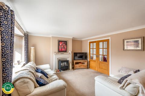 51 Ambleside Crescent, Sprotbrough, Doncaster, DN5 7PR