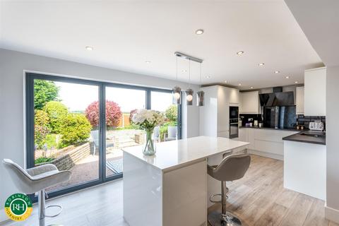 51 Ambleside Crescent, Sprotbrough, Doncaster, DN5 7PR
