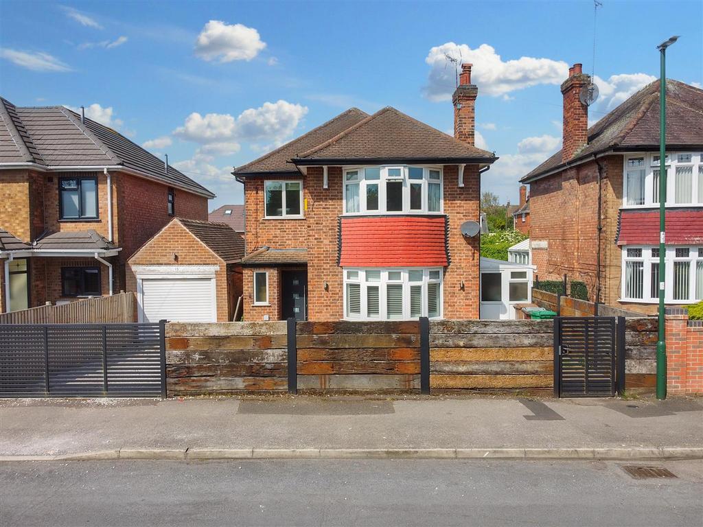 Jarvis Avenue, Nottingham 3 bed detached house £360,000