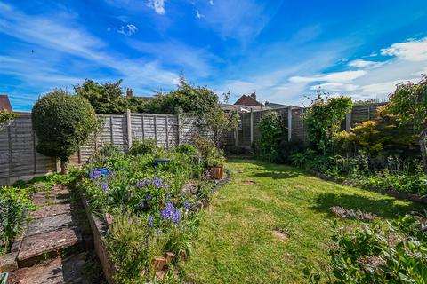 3 bedroom detached bungalow for sale, 105 Hook Farm Road, Bridgnorth