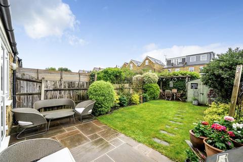 18 Burton Road, Kingston Upon Thames, KT2 5TF